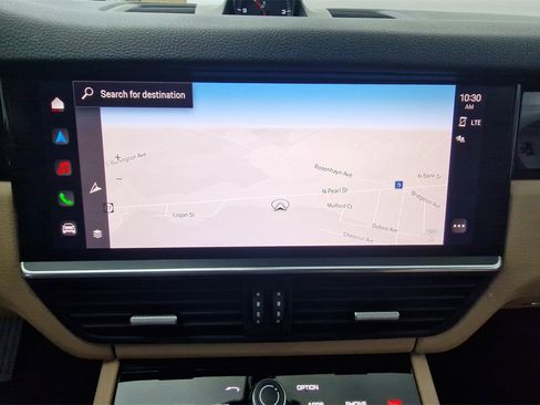 Used 2023 Porsche Cayenne image 17