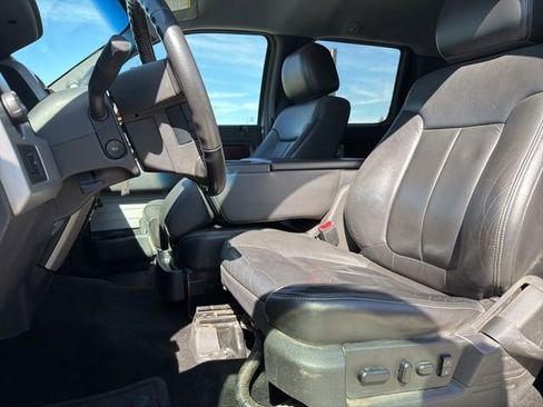 Used 2012 Ford F150 Lariat w/ Lariat Chrome Pkg image 11