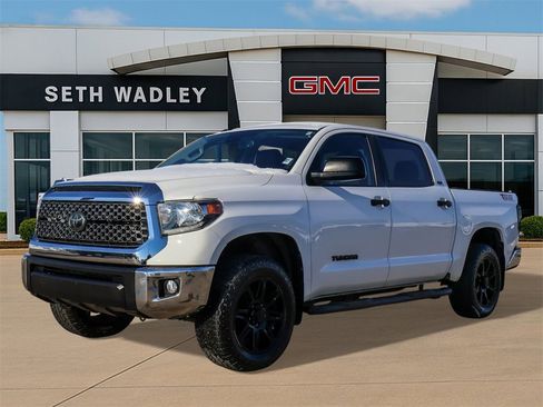 Used 2019 Toyota Tundra SR5 w/ SR5 Upgrade Package image 3