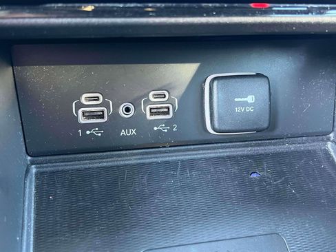 Used 2023 Jeep Grand Cherokee L Laredo image 14