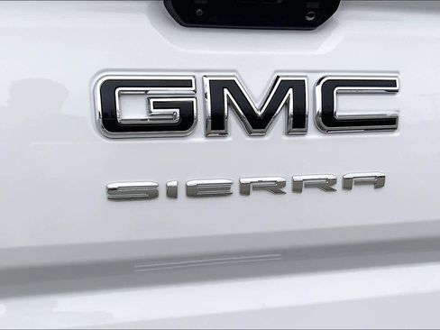 Used 2025 GMC Sierra 1500 Elevation w/ Elevation Premium Package AWD/4WD image 19