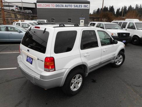 Used 2006 Ford Escape 4WD Hybrid image 8