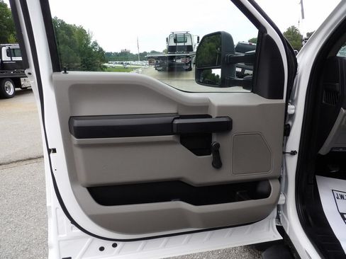 Used 2017 Ford F450 XL RWD image 25