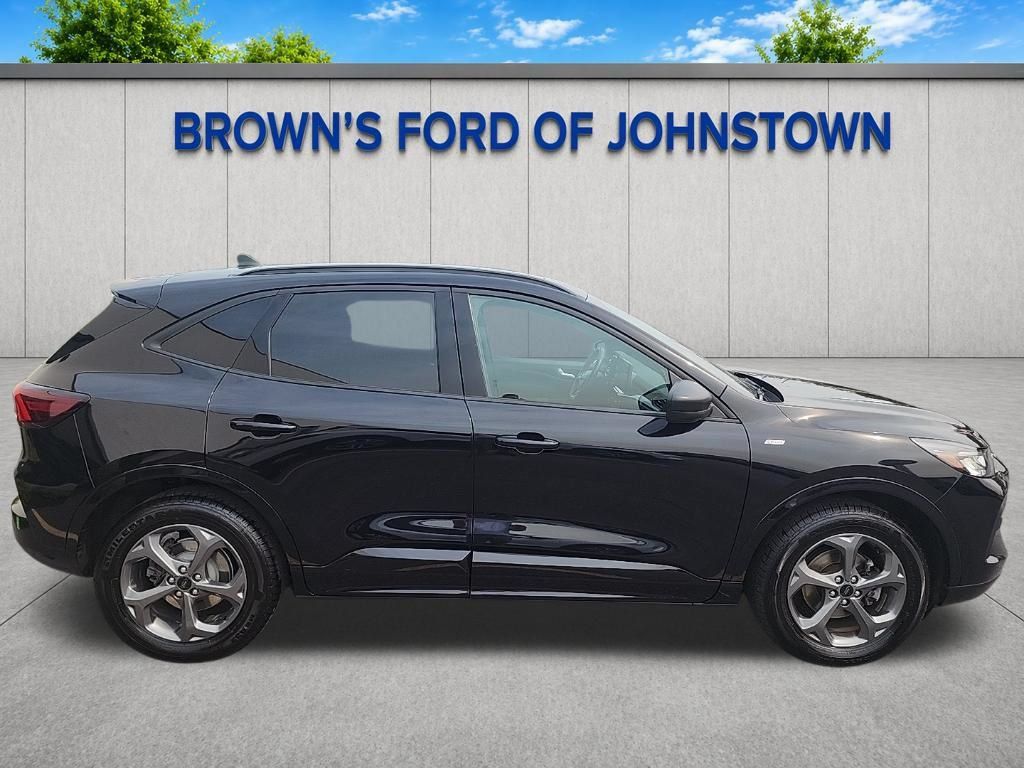 Used 2023 Ford Escape ST-Line w/ Tech Pack #1 AWD/4WD image 10