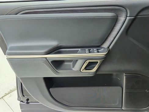 Used 2024 Rivian R1S Adventure image 39