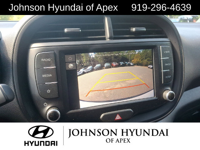 Used 2023 Kia Soul LX w/ LX Technology Package FWD image 17