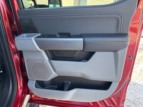 Certified 2025 Ford F350 XLT w/ Black Appearance Package image 30