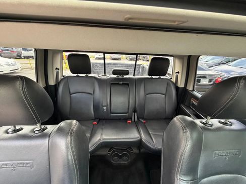 Used 2016 RAM 1500 Laramie w/ Convenience Group image 15