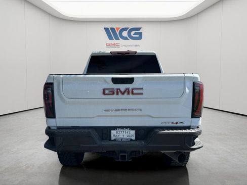Used 2025 GMC Sierra 2500 AT4X AWD/4WD image 8