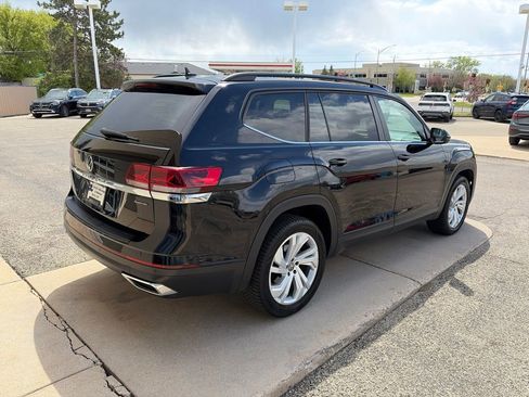 Certified 2023 Volkswagen Atlas SE w/ Panoramic Sunroof Package AWD/4WD image 9