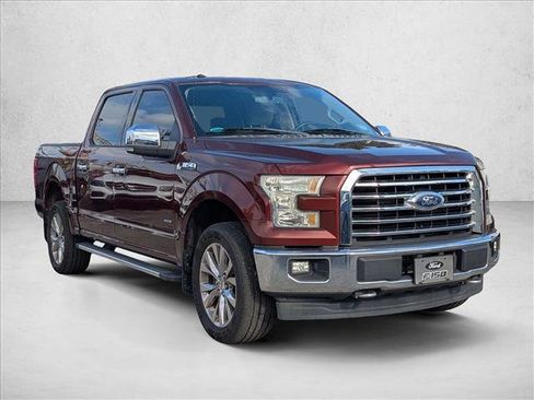 Used 2017 Ford F150 XLT w/ Equipment Group 302A Luxury image 3