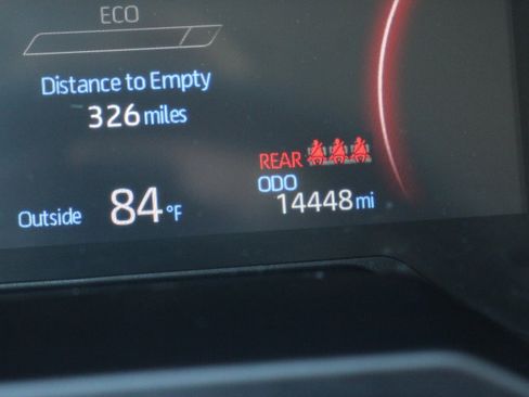 Certified 2025 Toyota RAV4 LE image 27