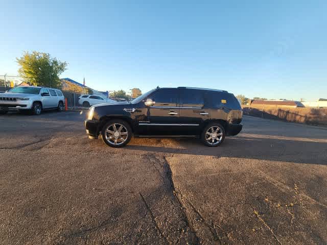 Used 2011 Cadillac Escalade Premium AWD/4WD image 31