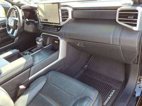 Certified 2024 Toyota Sequoia Platinum AWD/4WD image 18