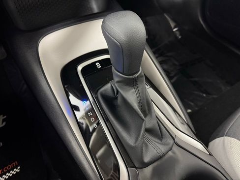 Used 2025 Toyota Corolla LE image 10