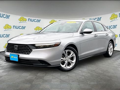 Used 2024 Honda Accord LX image 3