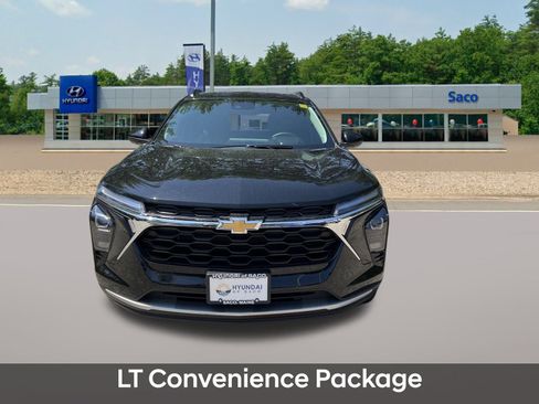 Used 2024 Chevrolet Trax LT w/ Driver Confidence Package image 3