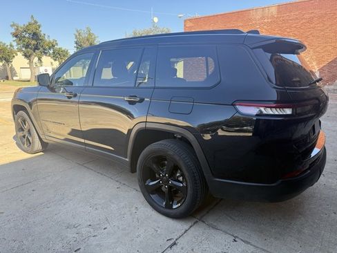 Used 2024 Jeep Grand Cherokee L Limited w/ Luxury Tech Group II image 5