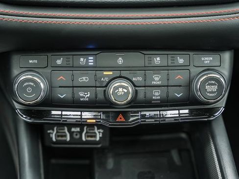 Used 2023 Dodge Durango R/T AWD/4WD image 34