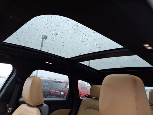 Certified 2022 Lincoln Corsair Reserve w/ Elements Package image 11