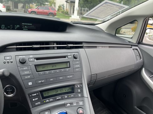 Used 2011 Toyota Prius Three FWD image 12