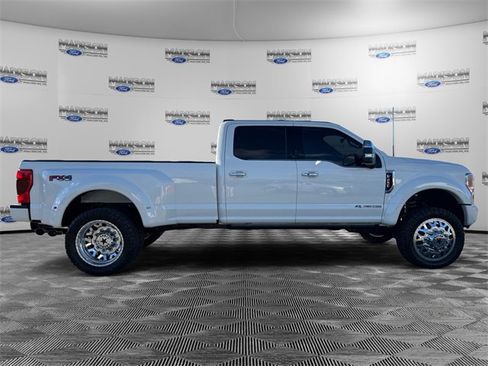 Used 2022 Ford F450 Platinum w/ FX4 Off-Road Package image 6