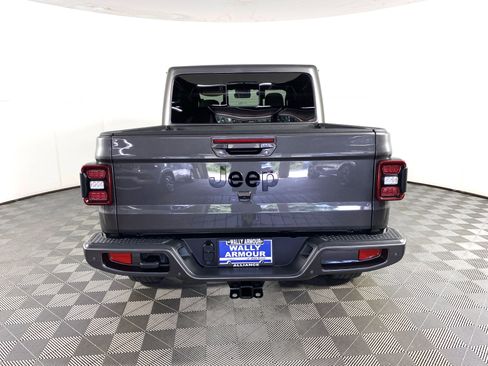 Used 2021 Jeep Gladiator Overland image 9