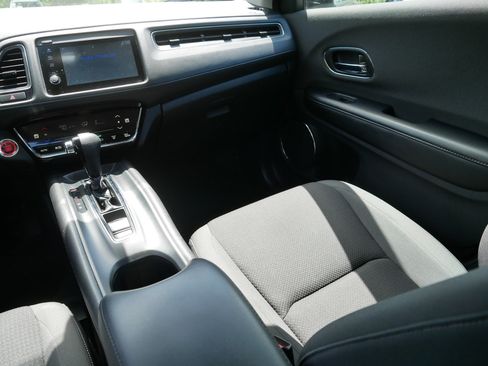 Used 2020 Honda HR-V EX image 11