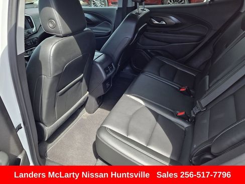 Used 2024 GMC Terrain SLT AWD/4WD image 14