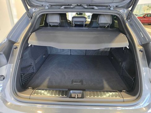 Used 2025 Porsche Macan 4 Electric w/ Premium Package AWD/4WD image 16
