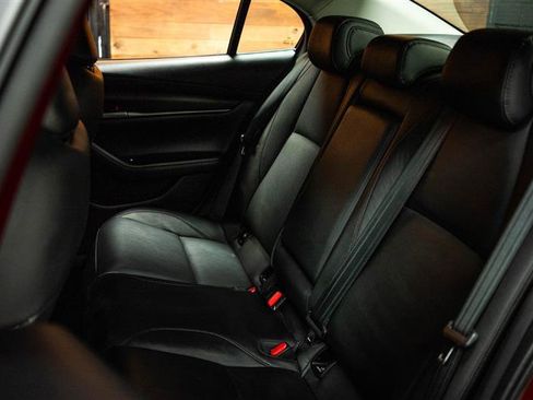 Used 2022 MAZDA MAZDA3 s image 9