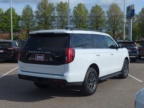 Used 2025 Ford Expedition Active RWD image 7