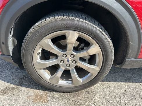 Used 2020 Ford Explorer Platinum w/ Premium Technology Package AWD/4WD image 8