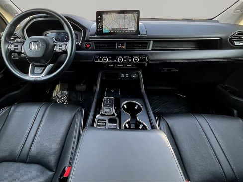 Used 2023 Honda Pilot Elite image 7