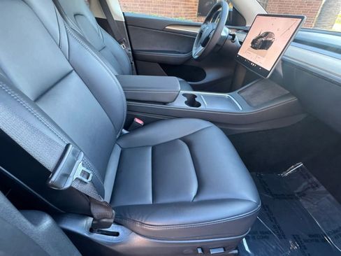 Used 2023 Tesla Model Y Long Range AWD/4WD image 14