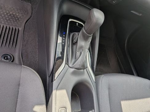 Used 2024 Toyota Corolla LE w/ LE Convenience Package FWD image 22