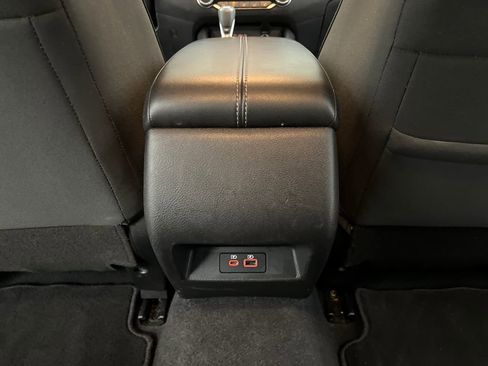 Used 2024 Nissan Altima 2.5 SV AWD/4WD image 18