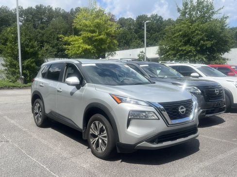 Certified 2023 Nissan Rogue SV FWD image 6