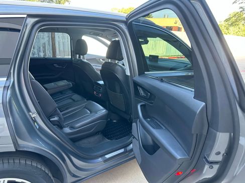 Used 2017 Audi Q7 3.0T Prestige image 22