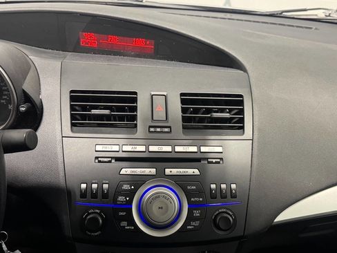 Used 2011 MAZDA MAZDA3 i Touring image 30
