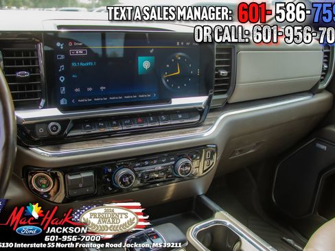 Used 2023 Chevrolet Silverado 1500 LTZ AWD/4WD image 17