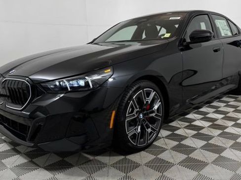 New 2027 BMW 530i xDrive AWD/4WD image 3