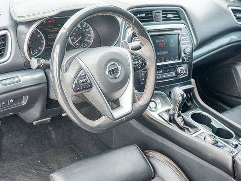 Used 2019 Nissan Maxima SR w/ Premium Package FWD image 9