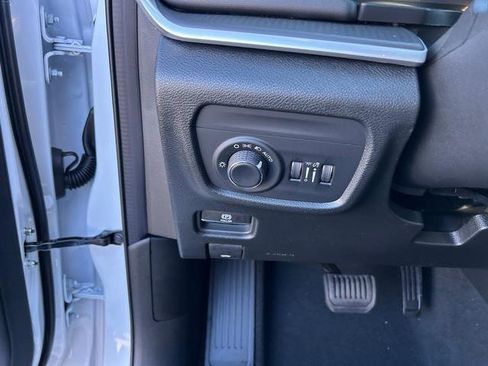 New 2025 Jeep Grand Cherokee 4WD image 24