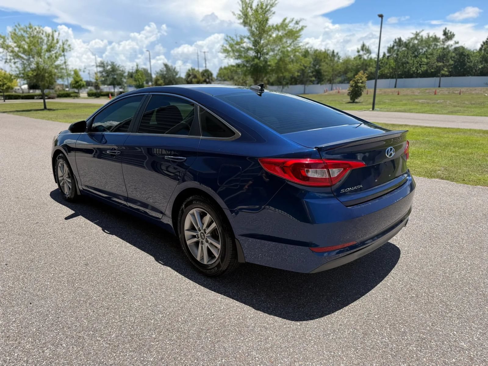 Used 2016 Hyundai Sonata SE FWD image 6
