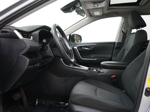 Used 2019 Toyota RAV4 XLE w/ Convenience Package AWD/4WD image 24