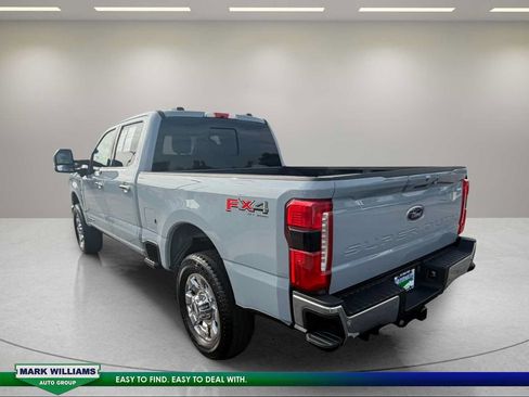 Used 2025 Ford F350 Lariat w/ Lariat Ultimate Package AWD/4WD image 4