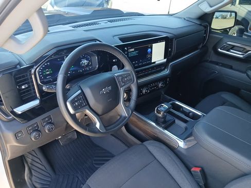 Used 2023 Chevrolet Silverado 1500 LT Trail Boss w/ Protection Package AWD/4WD image 24