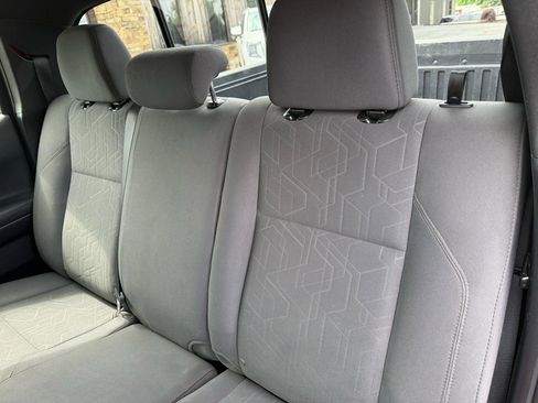 Used 2019 Toyota Tacoma TRD Sport w/ Technology Package RWD image 16