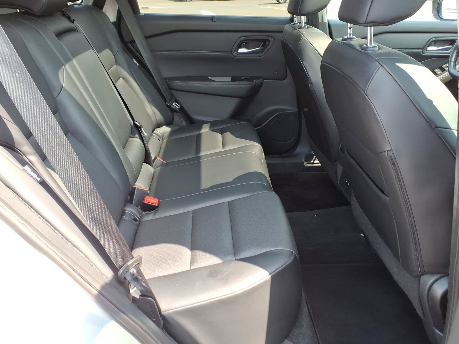 Used 2024 Nissan Rogue SV w/ SV Premium Package AWD/4WD image 27